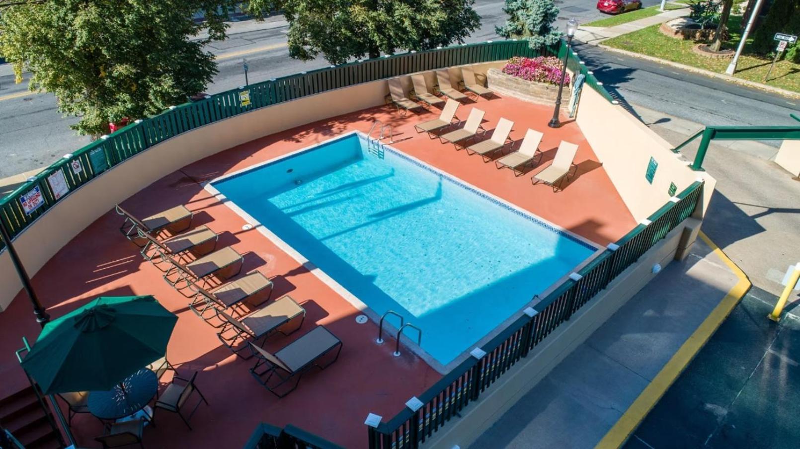 Pp 1506 Beautiful Professional 1br Apt, Pool Apartment *
